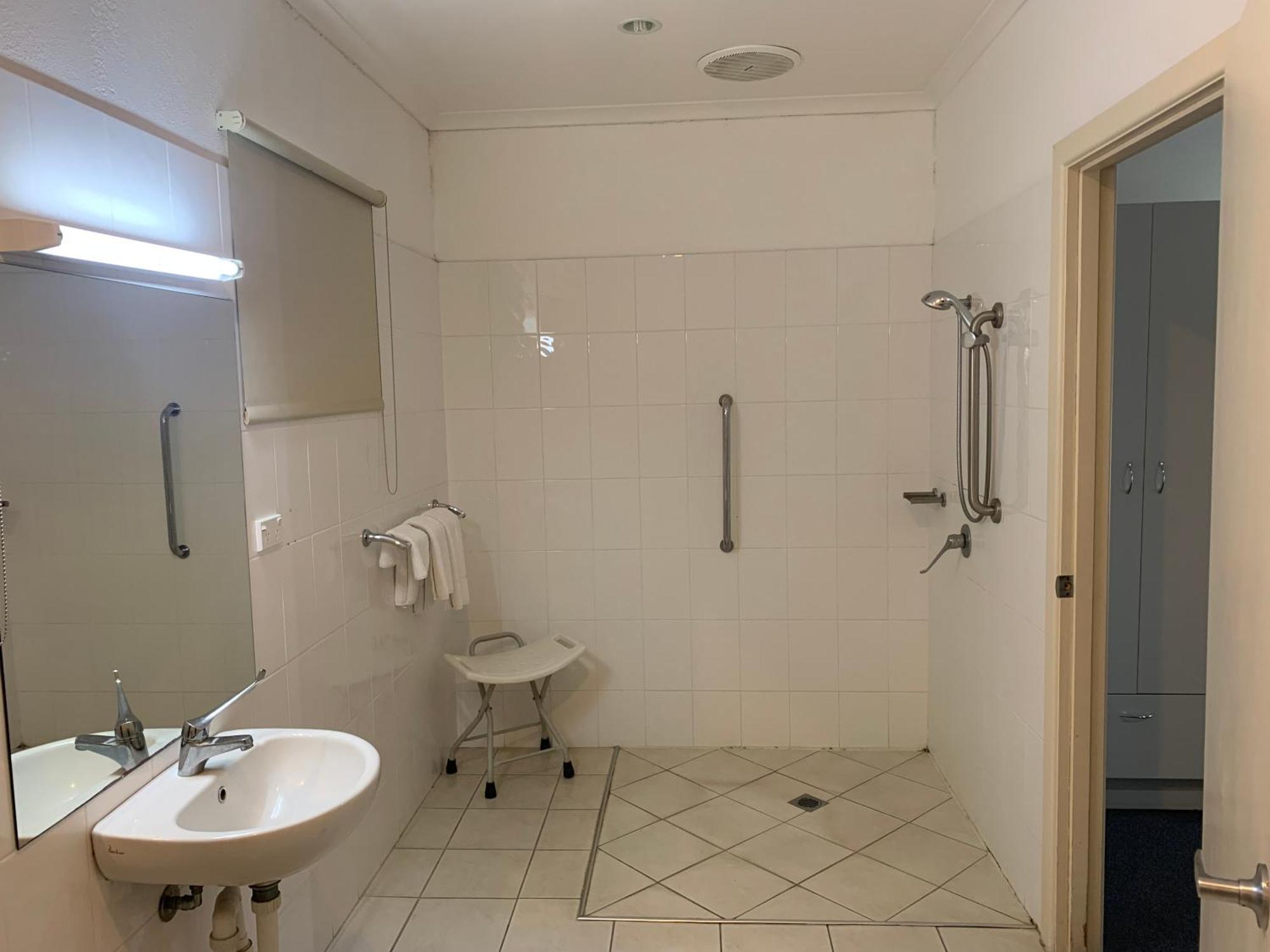 מורי Artesian Spa Motel מראה חיצוני תמונה