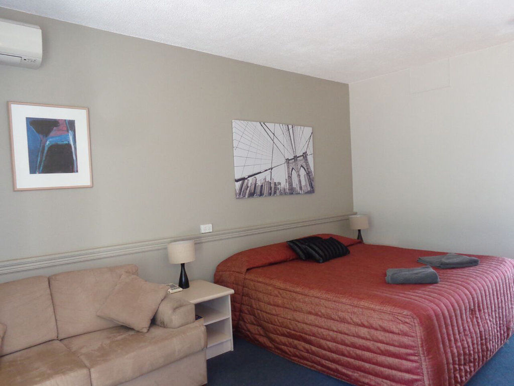 מורי Artesian Spa Motel מראה חיצוני תמונה