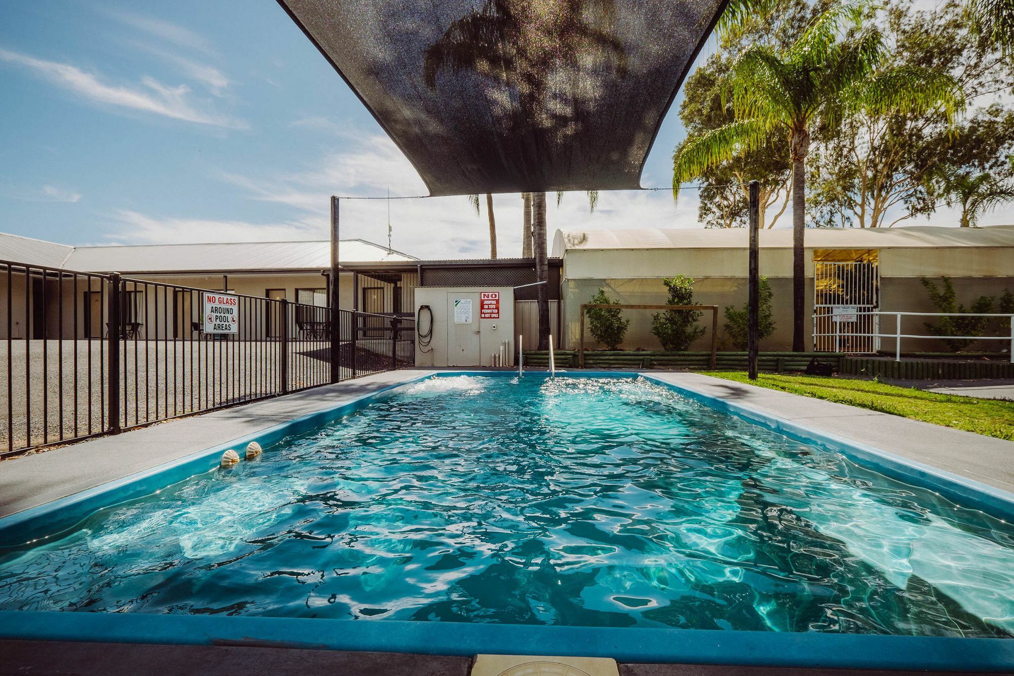 מורי Artesian Spa Motel מראה חיצוני תמונה